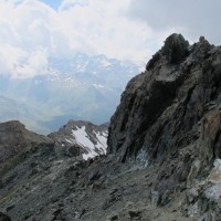 Intanto la vista spazia sul Vallone dell'Urtier e quello del Grauson